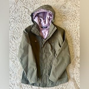 Girls North Face Osolito 2.0 Rain Jacket Size 10-12